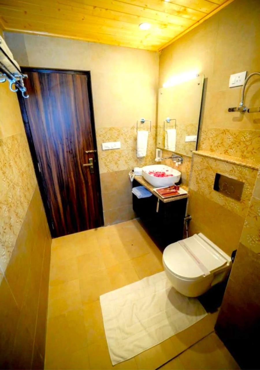 Simsa Heights Manali Hotell Exteriör bild